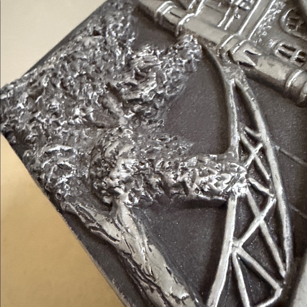 MARCUS DESIGNS London Tower Bridge Handmade in England Wall Relief - Picture 6 of 12